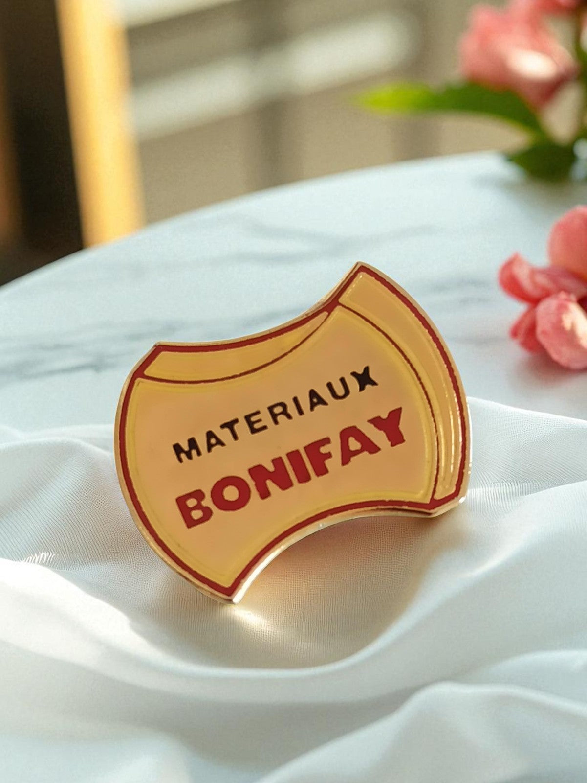 Pin's publicitaire vintage MATERIAUX BONIFAY édition limitée rare badge
