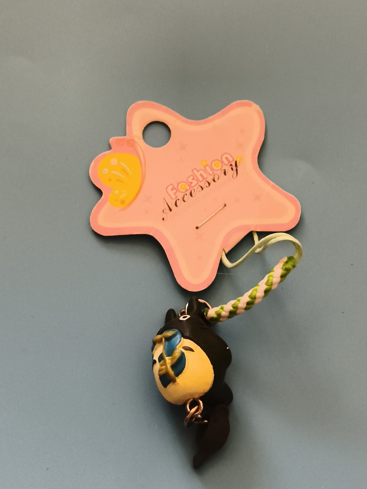 Porte-clés Totoro noir jaune accessoire téléphone strap figurine pendentif