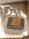 Porte-clés publicitaire vintage PORTO PITTERS tigre France alcool rétro