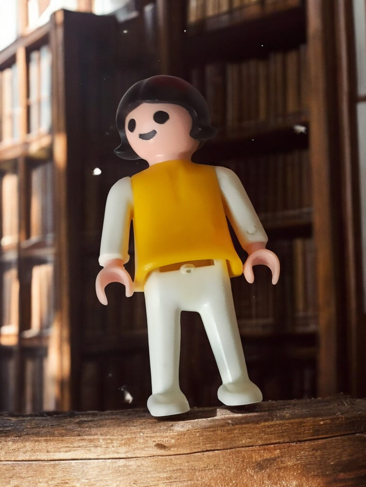 Figurine Playmobil vintage années 70 personnage ancien jaune blanc rétro jouet