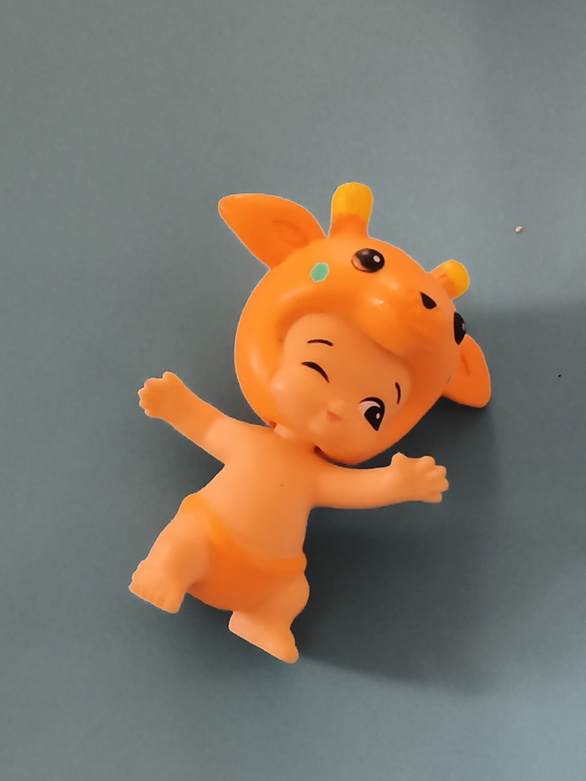 Figurine Twozies bébé animal orange girafe jouet déco enfant