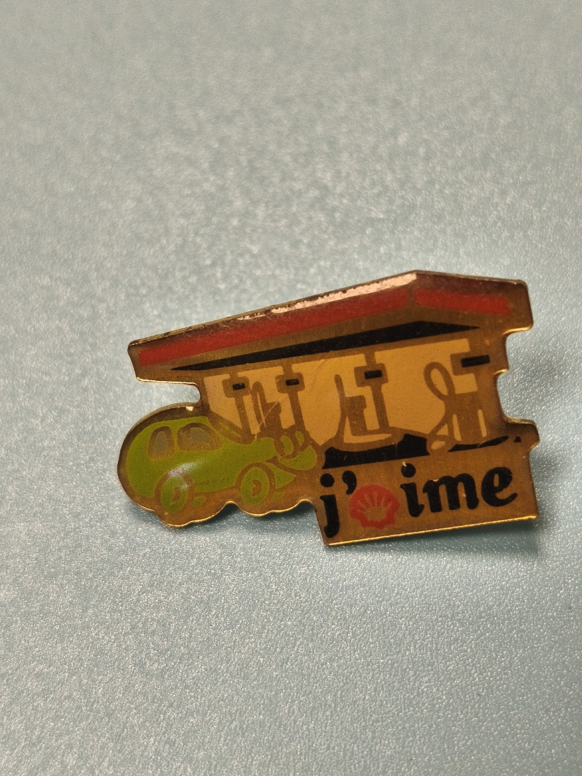 Pin's vintage Shell station voiture verte, collection essence rétro (ref 11)