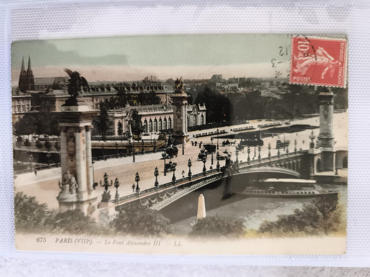Carte postale ancienne Paris Pont Alexandre III timbre 10c LL CPA colorisée