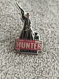 Pin's vintage Street Hunter émaillé, chasseur et chien, badge rétro (Ref 7)