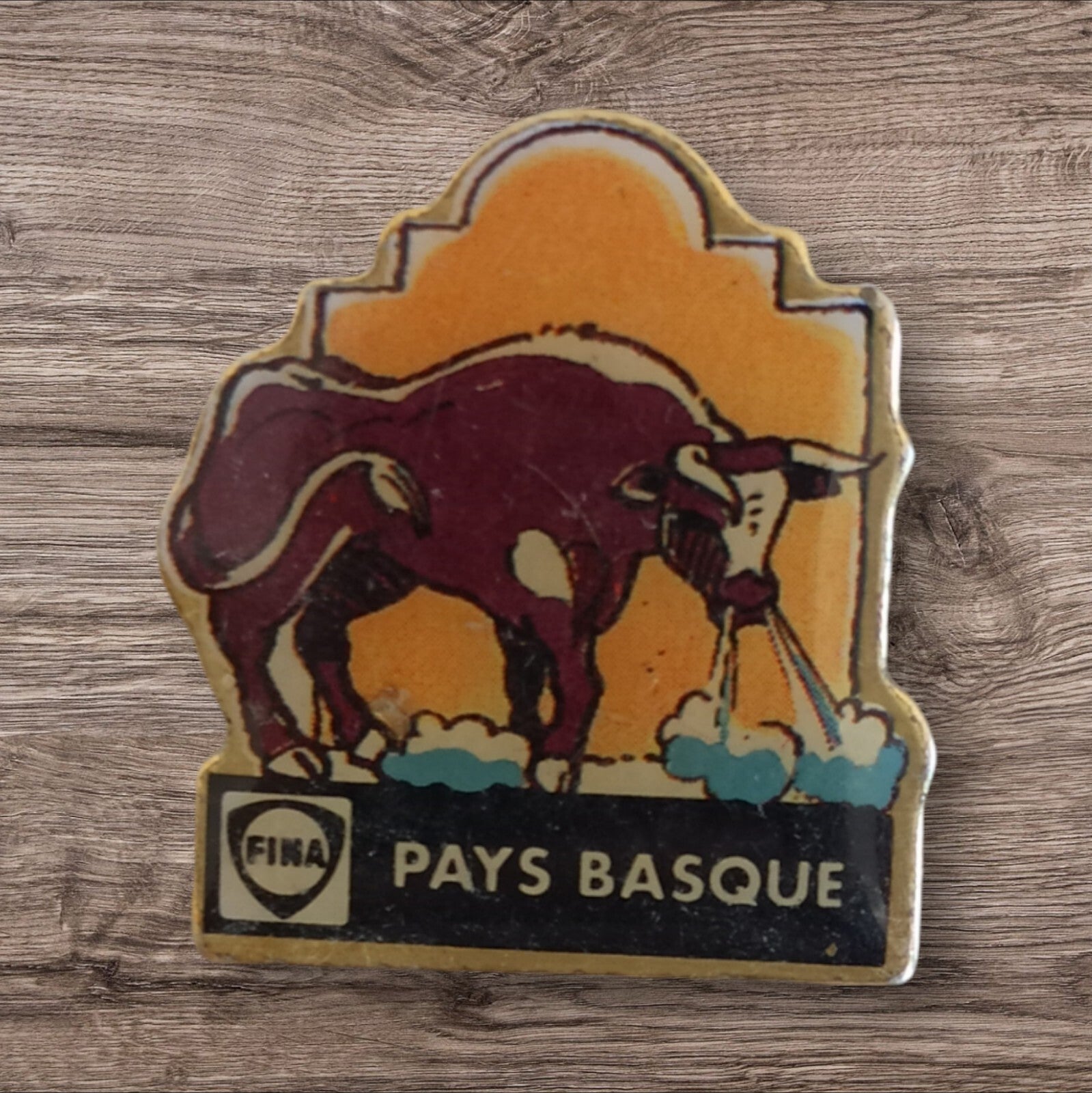 Pin's FIKA Pays Basque taureau Feria 90 vintage souvenir Espagne