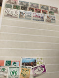 Lot de timbres oblitérés et neufs Liberia et divers thèmes internationaux