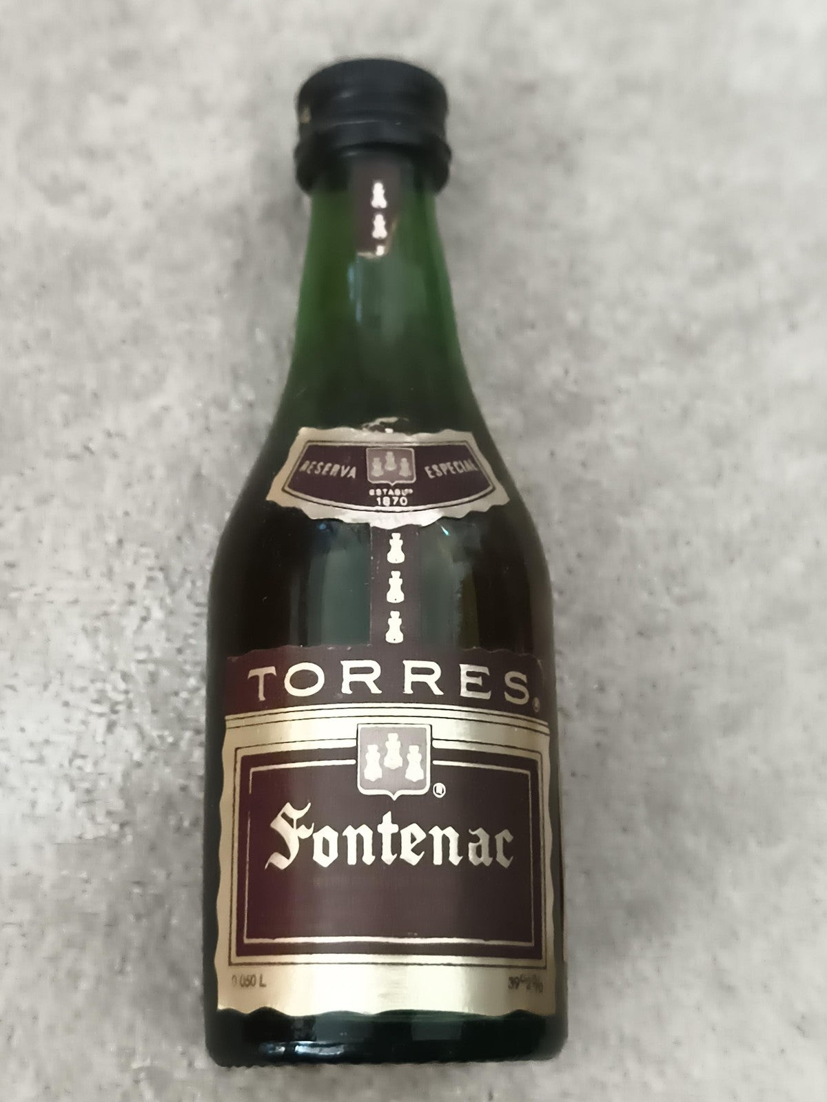 Miniature alcool TORRES Fontenac Reserva Especial bouteille décorative