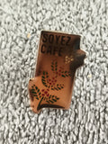 Pin's publicitaire vintage SOYEZ CAFÉ motif grains Ref 5 badge