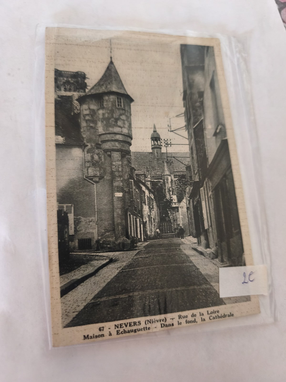 Carte postale vintage Nevers ancienne, collection rétro France, objet d?époque