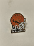 Pin's rétro ancien basket Aix-en-Provence, badge vintage collection sport France