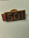 Vintage pin's Levis 501 rectangulaire noir et doré collector ancien