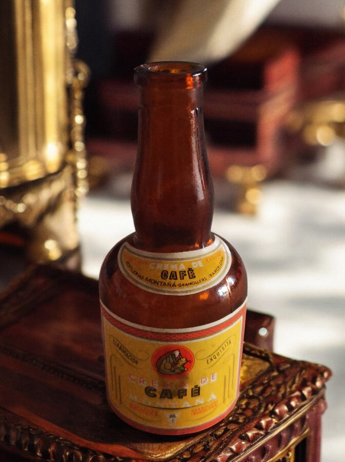 Mignonette ancienne Crème de Café Montaña bouteille ambrée vintage alcool