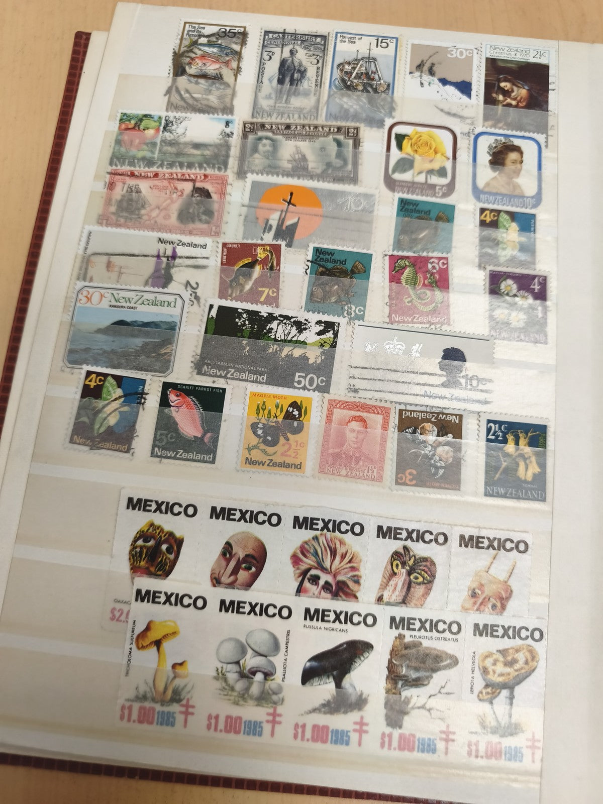 Lot de timbres oblitérés Nouvelle-Zélande et Mexique thématiques faune flore