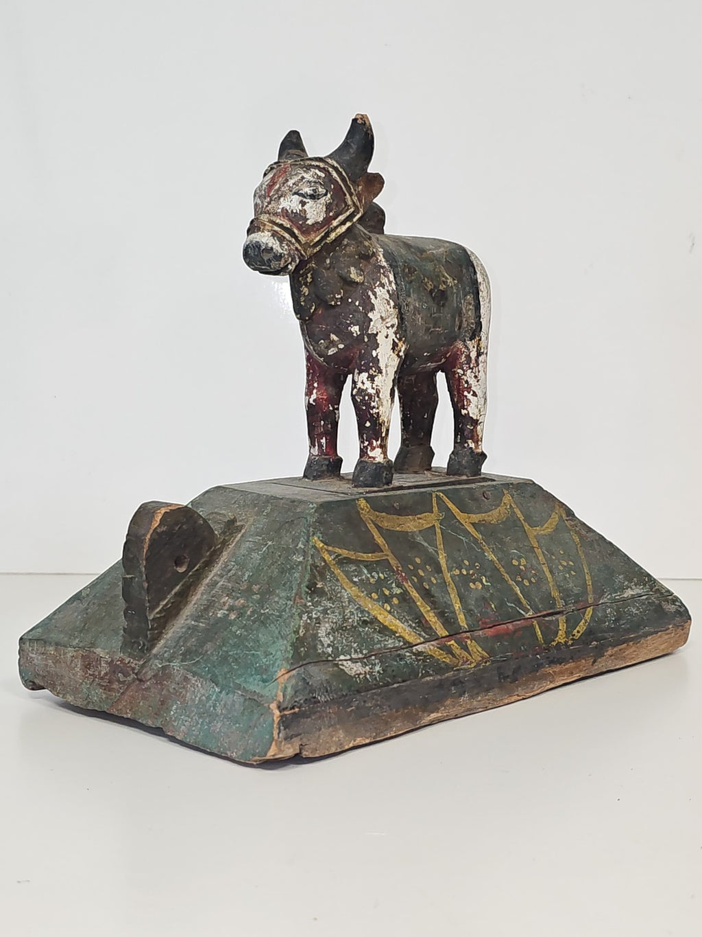 Sculpture taureau Nandi folk art Inde décoration animale rustique sculpture bois