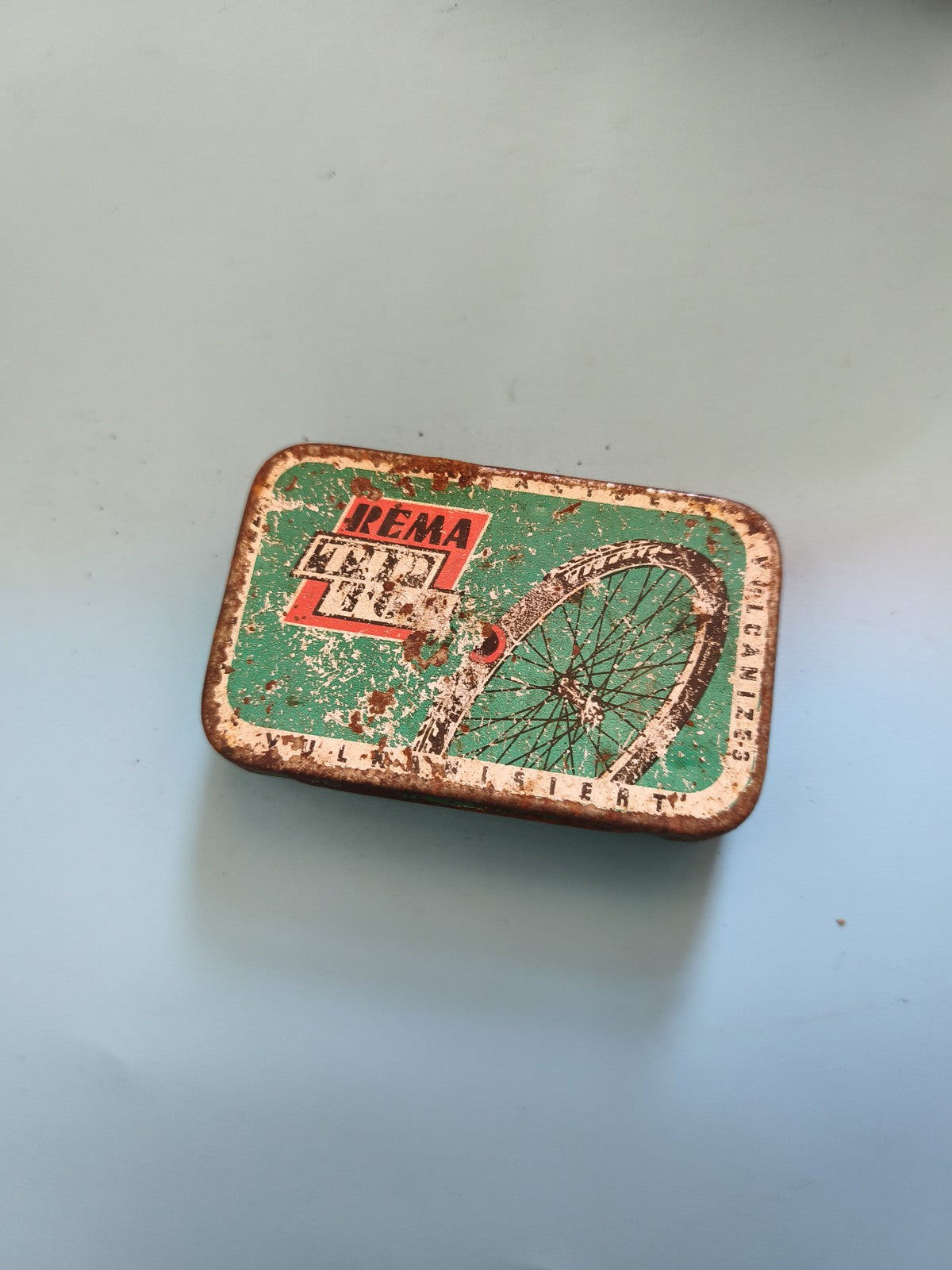Petite boîte publicitaire ancienne en métal Réma vintage collection déco rétro