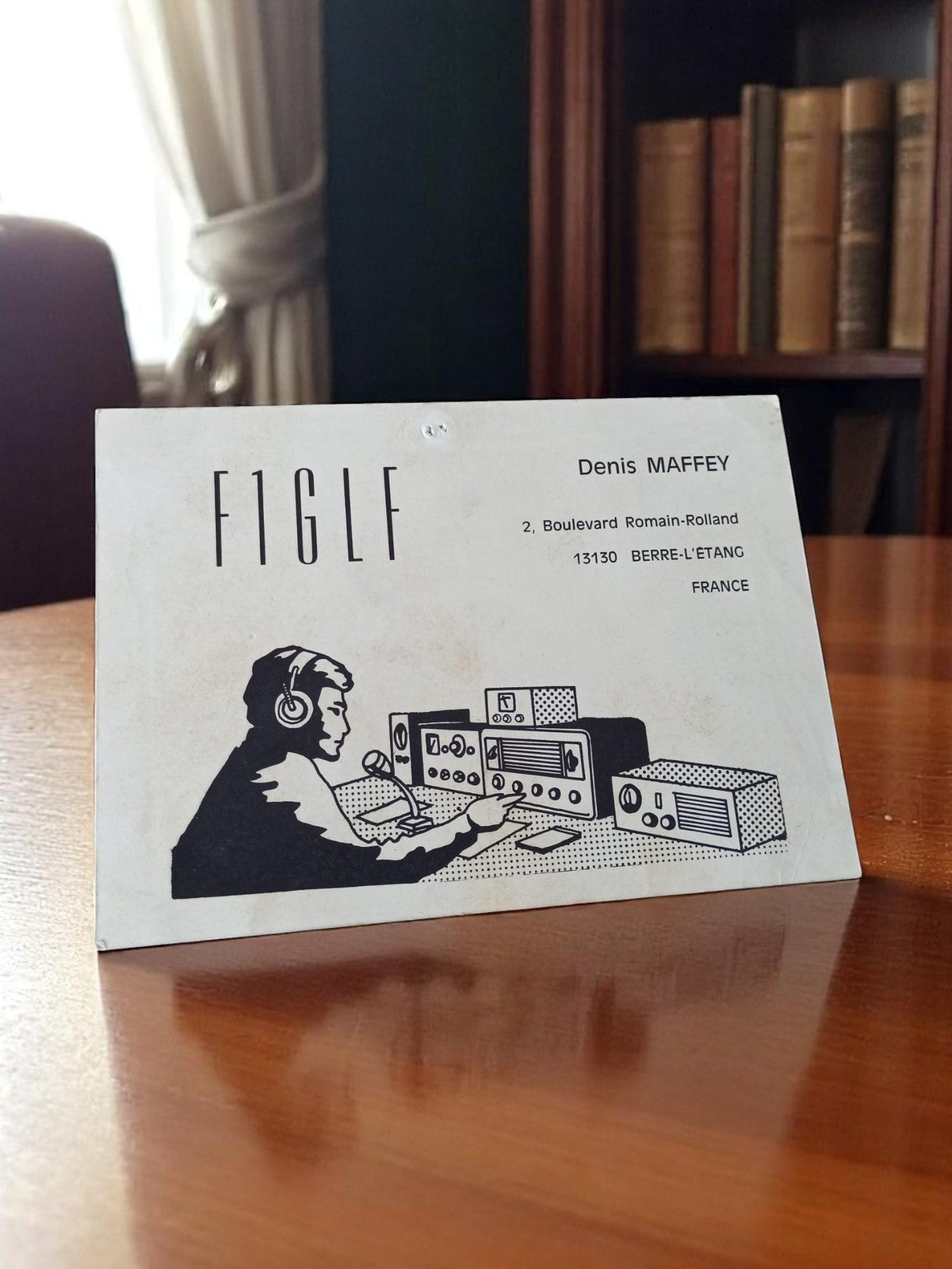 Carte QSL radio amateur vintage F1GLF rétro France, illustration radio ancienne