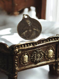 Médaille Religieuse Vintage dorée Christ Sacré-Cœur pendentif catholique ancien
