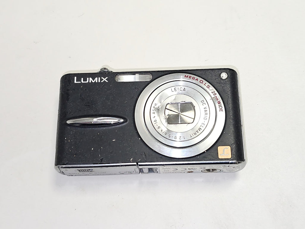Appareil photo Panasonic DMC-FX30 non fonctionnel pour pièces détachées réparati