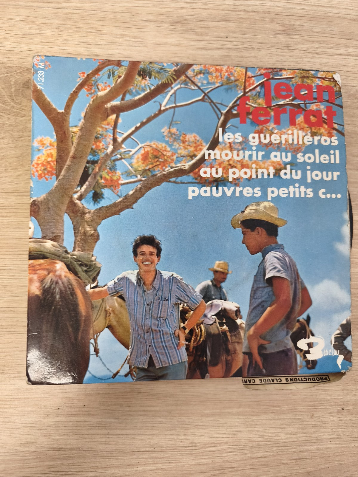 Vinyle 45T vintage Jean Ferrat ? Les Guerrilleros, pochette couleur d?époque