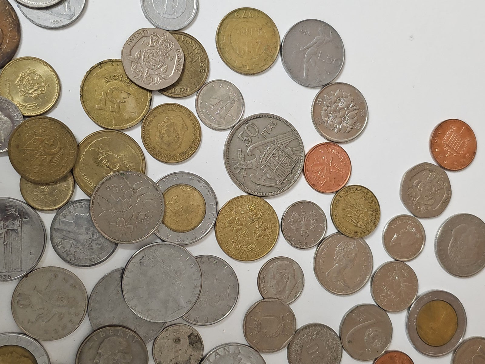 Gros lot vintage de pièces anciennes diverses pour collection, bricolage ou déco