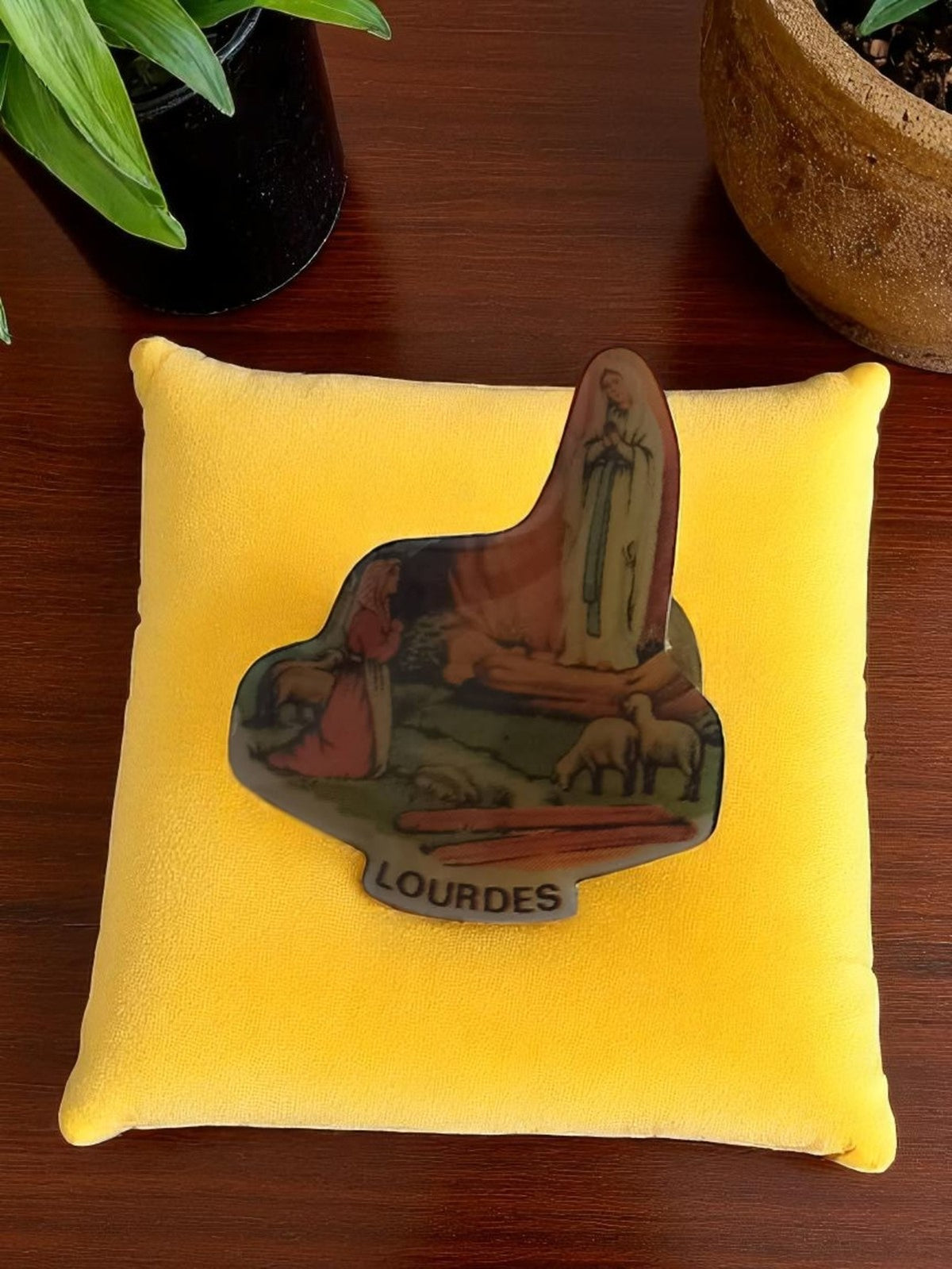 Vintage Lourdes Souvenir Plaque – Virgin Apparition, Religious Pastoral Decor