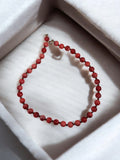 Collier vintage perles rouges rétro, bijou ancien fantaisie d?occasion