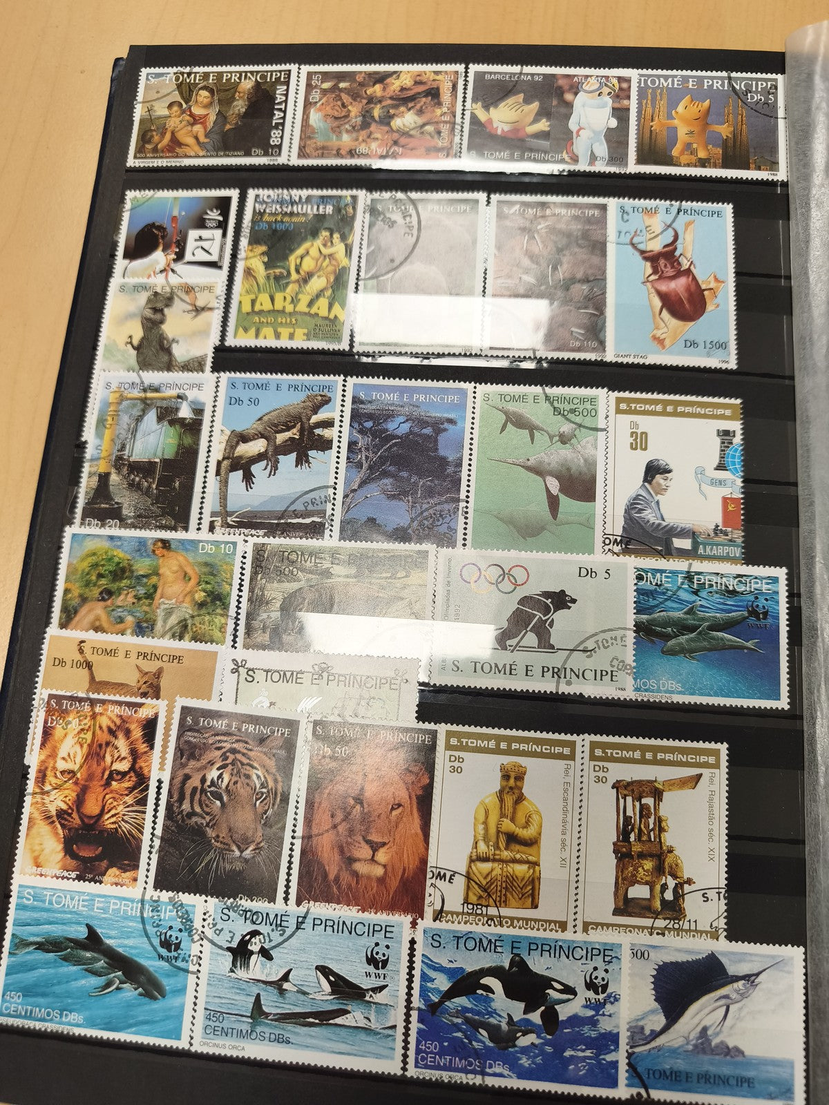 Lot timbres S. Tomé e Príncipe animaux, sports, personnages, thématiques variées