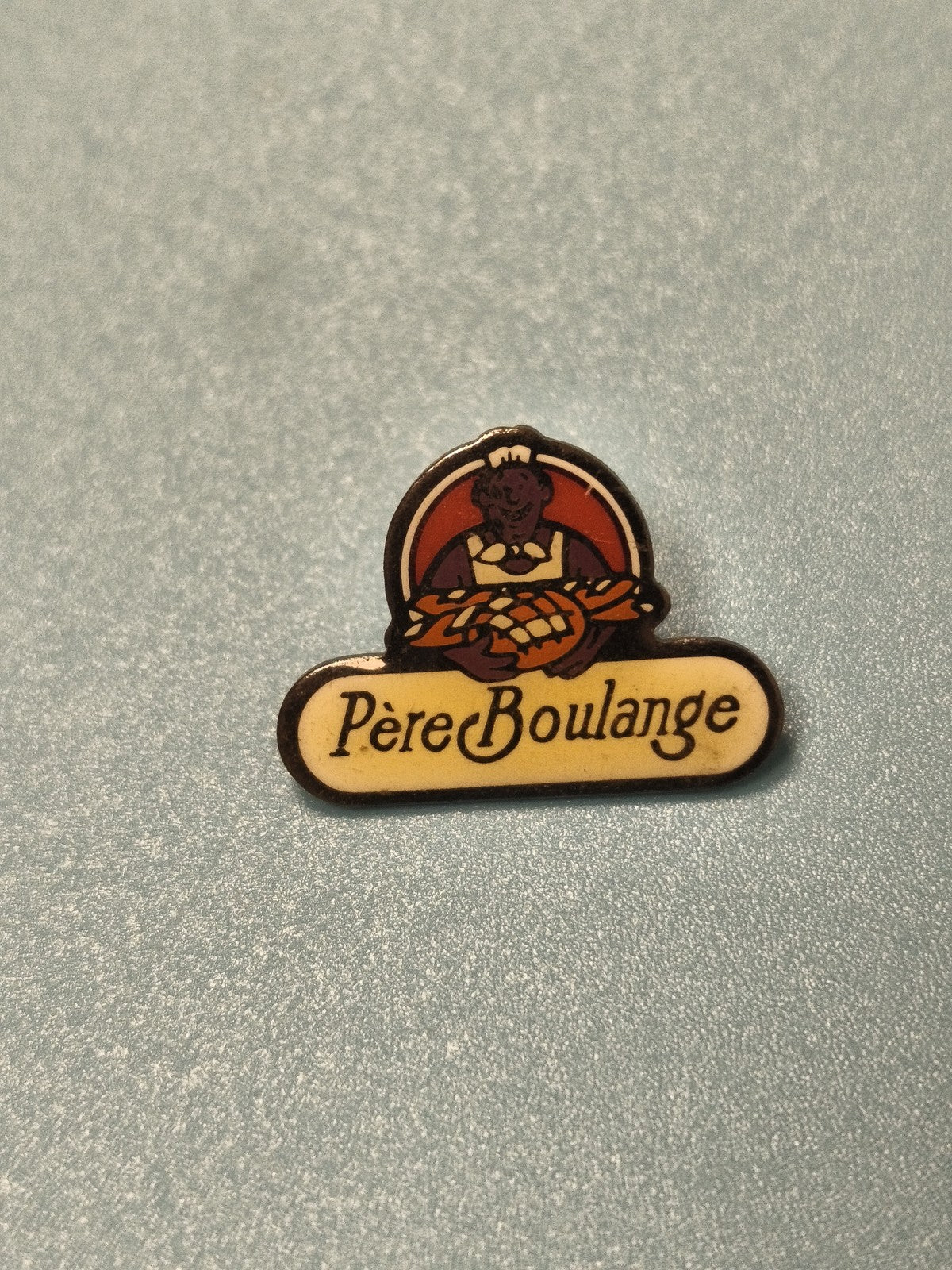 Vintage pin's publicitaire Père Boulange boulanger illustration émaillée rare