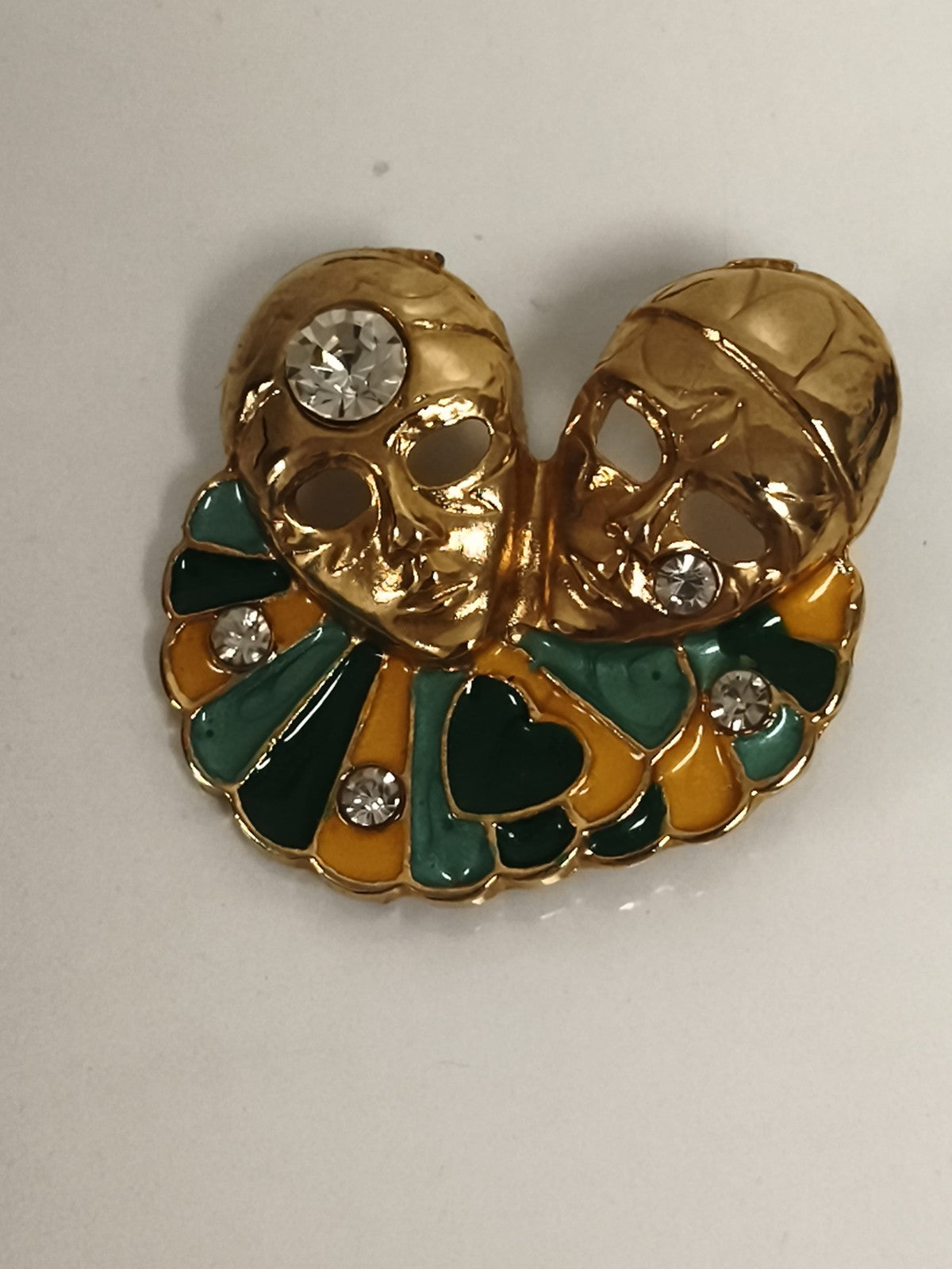 Broche ancienne masques dorés émaillés strass théâtre vintage costume
