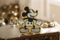 Pin's Disney Mickey Tokyo Disneyland vintage émaillé rare badge