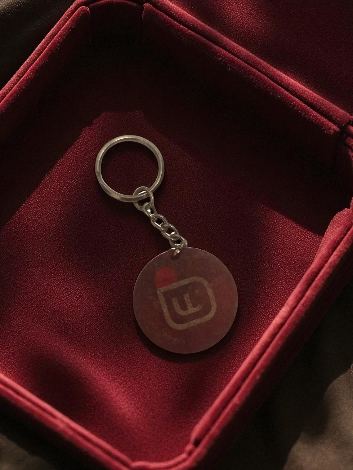 Porte-clés publicitaire vintage logo W ancien accessoire rétro rond
