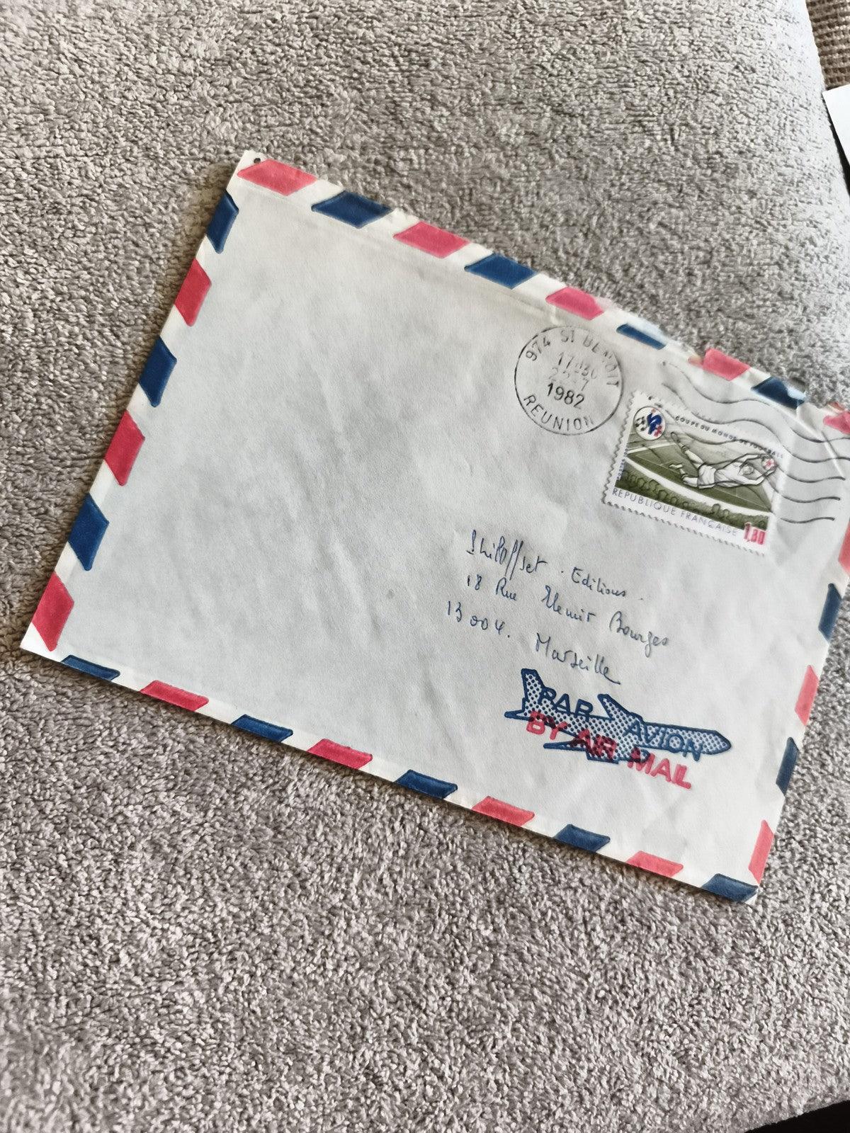 Lettre avion Réunion 1982 affranchissement République Française timbre poste