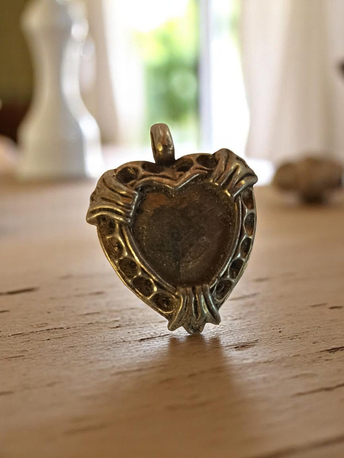 Pendentif cœur vintage métal années 50 style rétro bijouterie ancienne