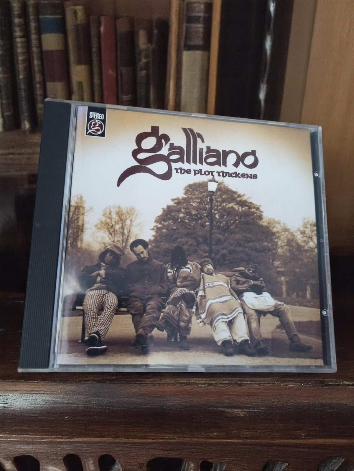 CD Galliano The Plot Thickens Vintage Rare Collector Édition Limitée Occasion