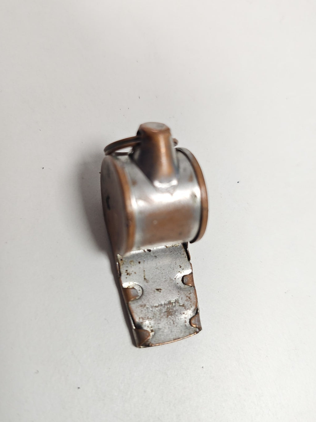 Sifflet ancien vintage petit format pour collectionneur objet rétro authentique