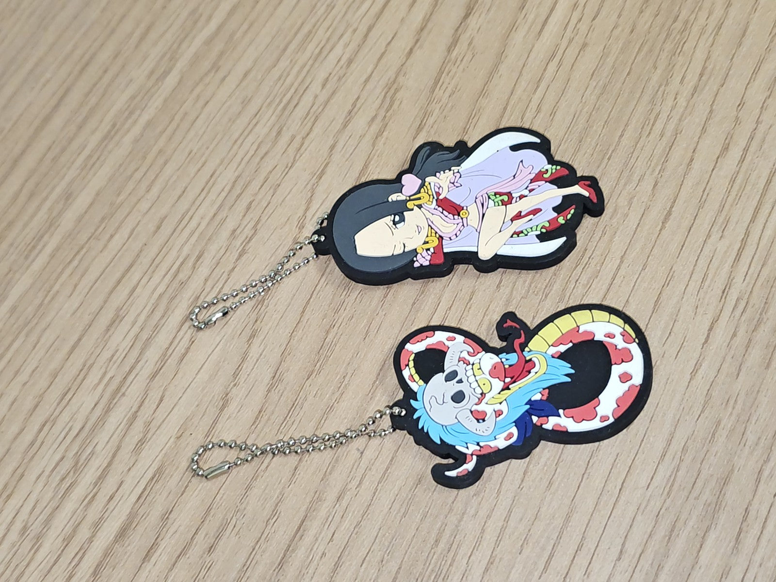 Lot de 2 magnets Bandai One Piece ? Décorations refrigérateur manga animés