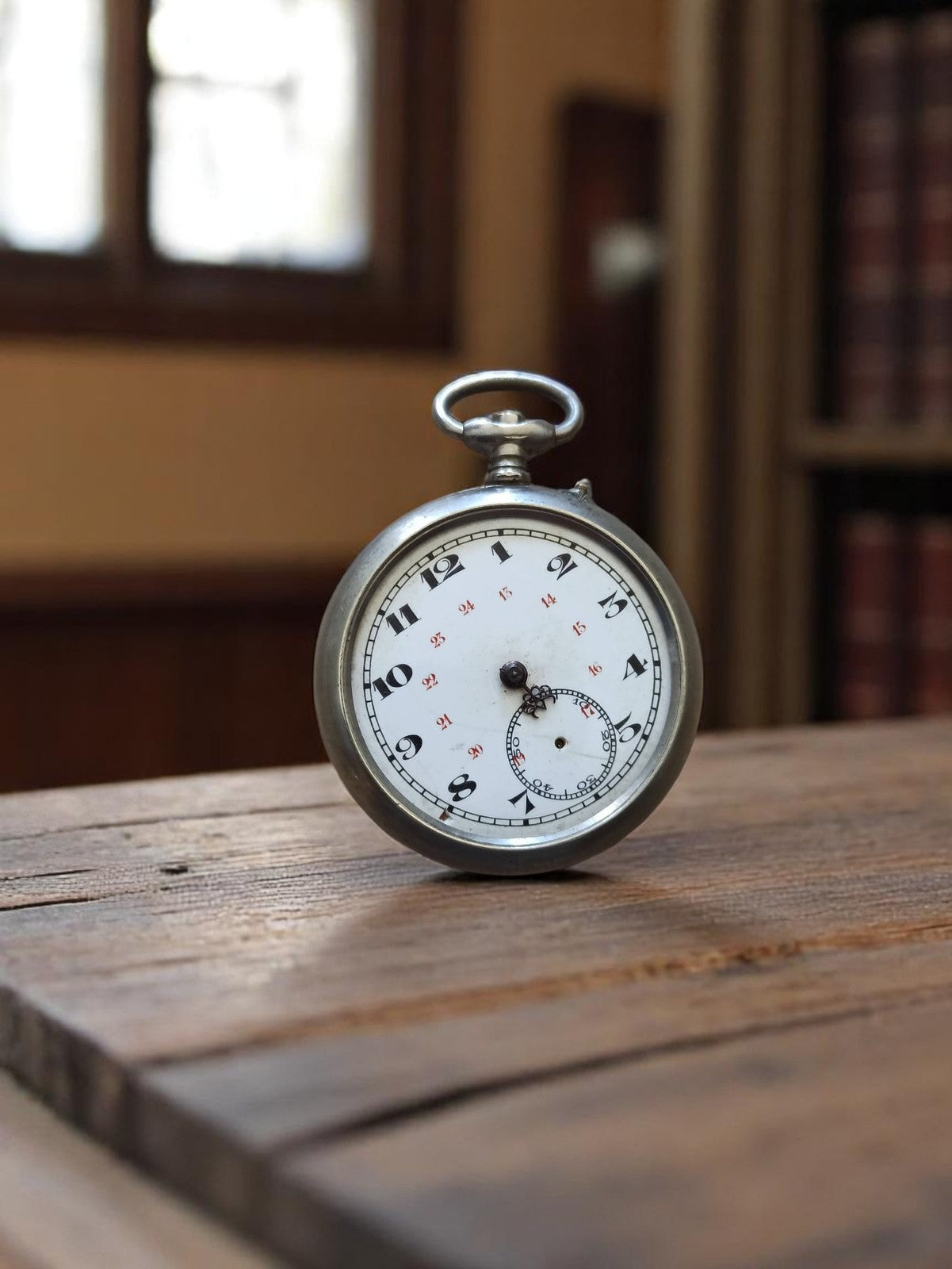 Montre à gousset ancienne cadran émail chiffres noirs vintage métal à déterminer