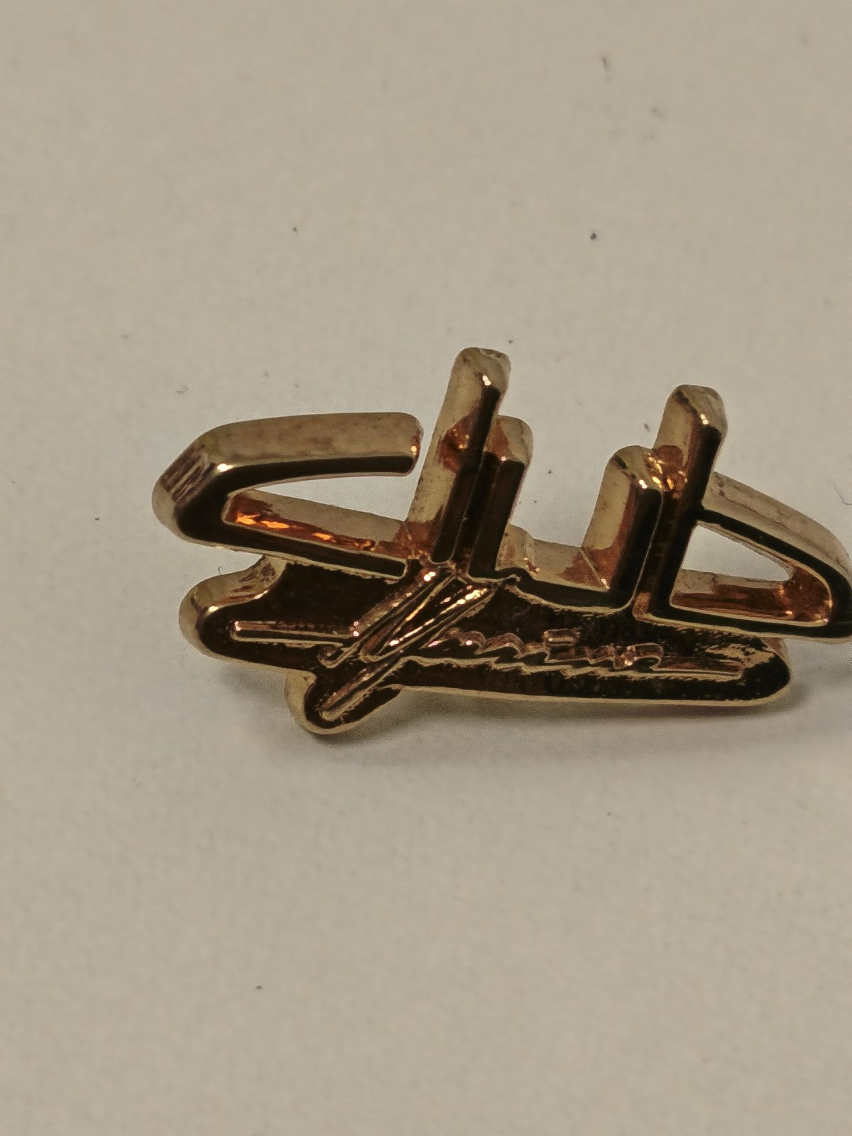 Pin's ancien vintage rétro, badge collection années 80-90, objet publicitaire ra