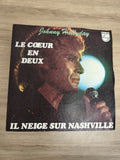 Vinyle 45T Johnny Hallyday Le C?ur en Deux / Il Neige sur Nashville Philips
