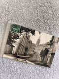 Carte postale CPA noir et blanc ville française timbre vert architecture