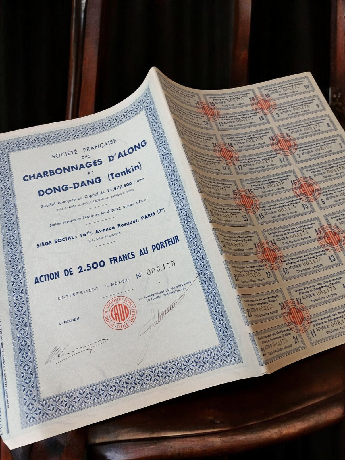Action au porteur Charbonnages d?Along Dong-Dang 1920s document financier vintag