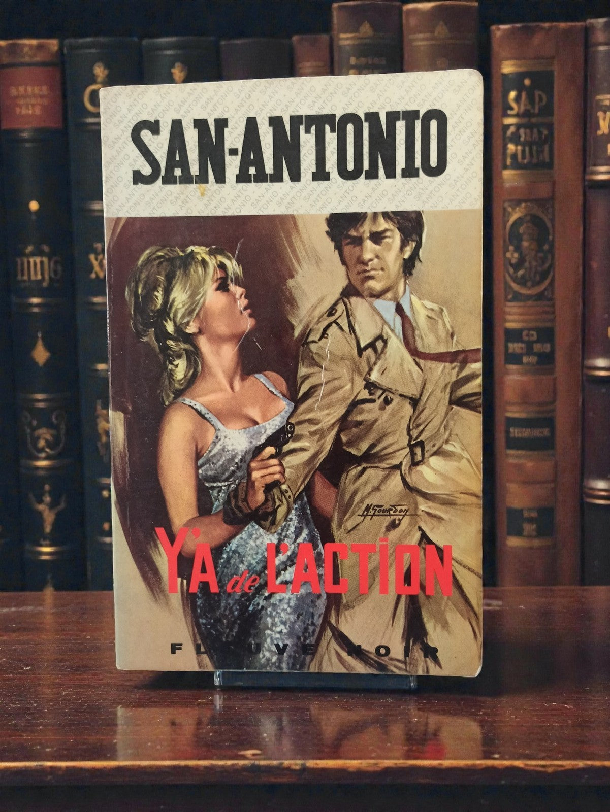 Roman policier San-Antonio vintage Y'a de l'action Fleuve Noir poche rétro