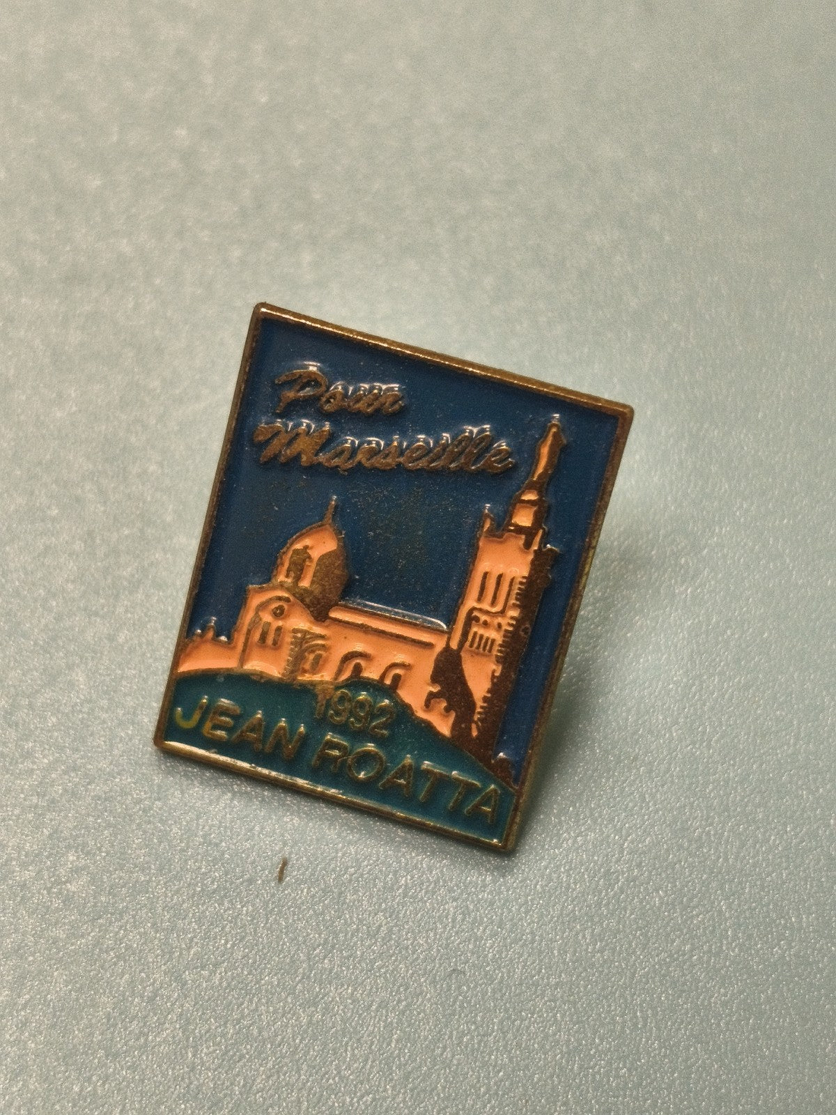 Pin's vintage Marseille 1992 Jean Roatta, Notre-Dame de la Garde, collection