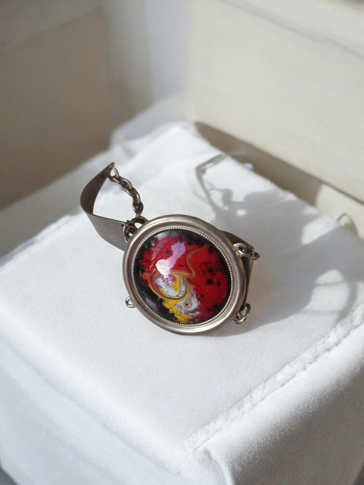 Bracelet ancien cabochon style Murano rouge jaune noir, bijou rétro vintage