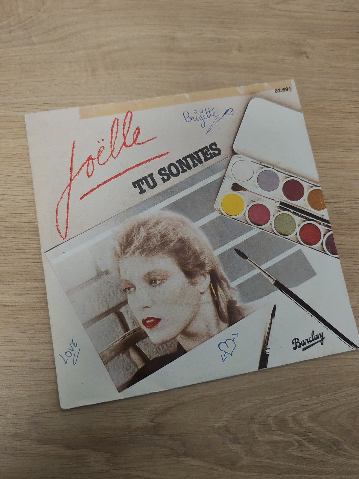 Retro 45 rpm vinyl Joelle old collector's record for vintage enthusiasts