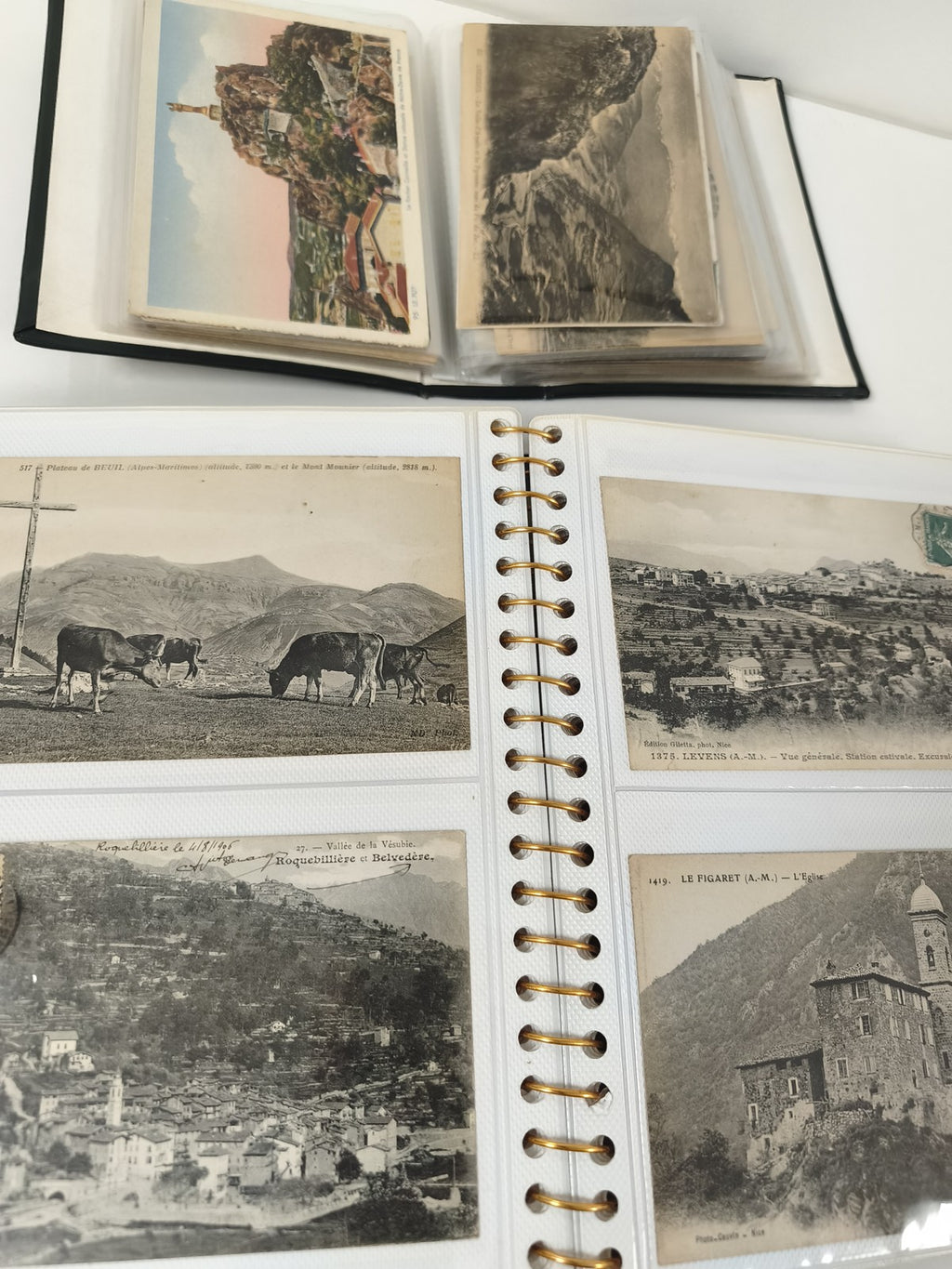 Lot 2 classeurs cartes postales anciennes CPA, scènes et portraits, incomplets