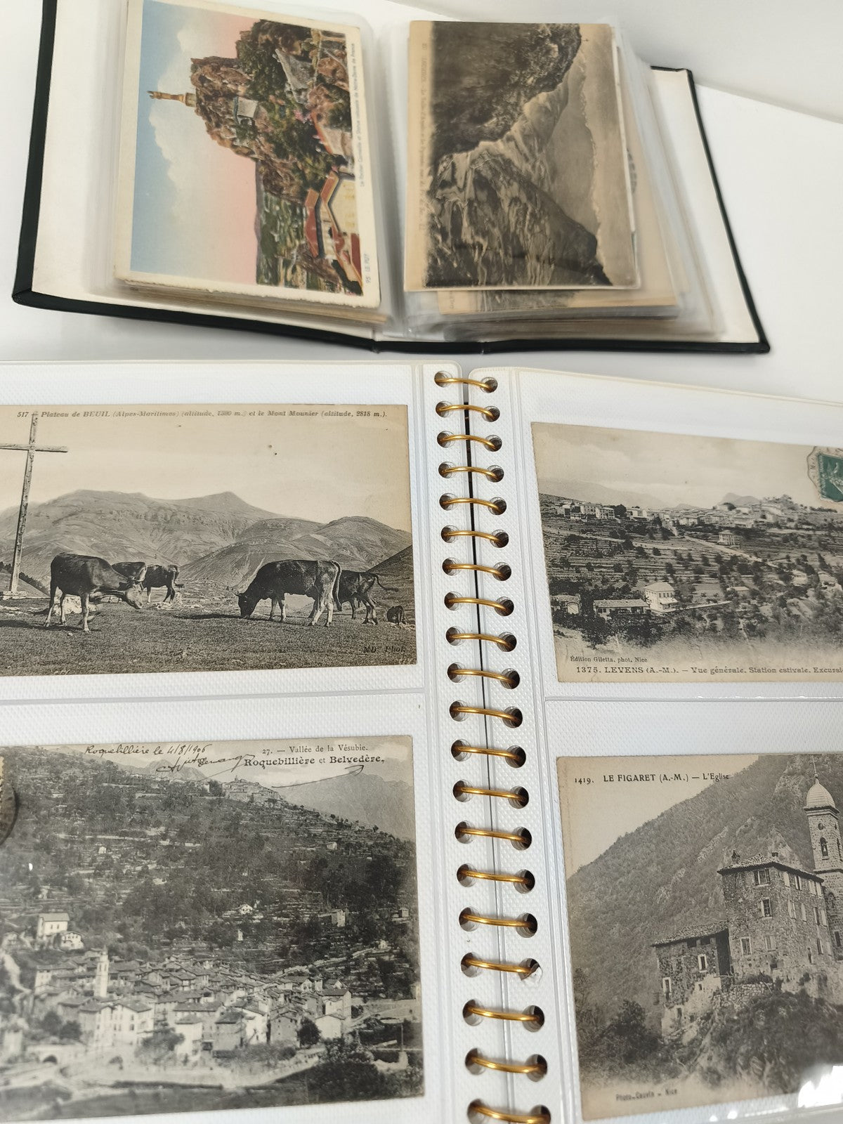 Lot 2 classeurs cartes postales anciennes CPA, scènes et portraits, incomplets