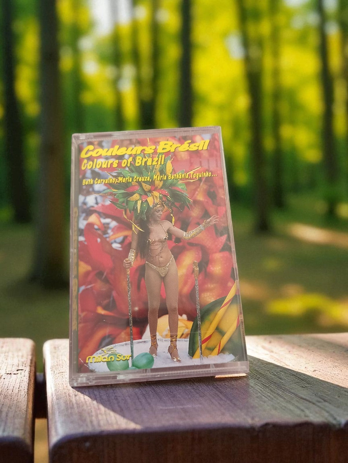 Cassette audio vintage Couleurs Brésil Milan K7 musique années 80 rétro samba