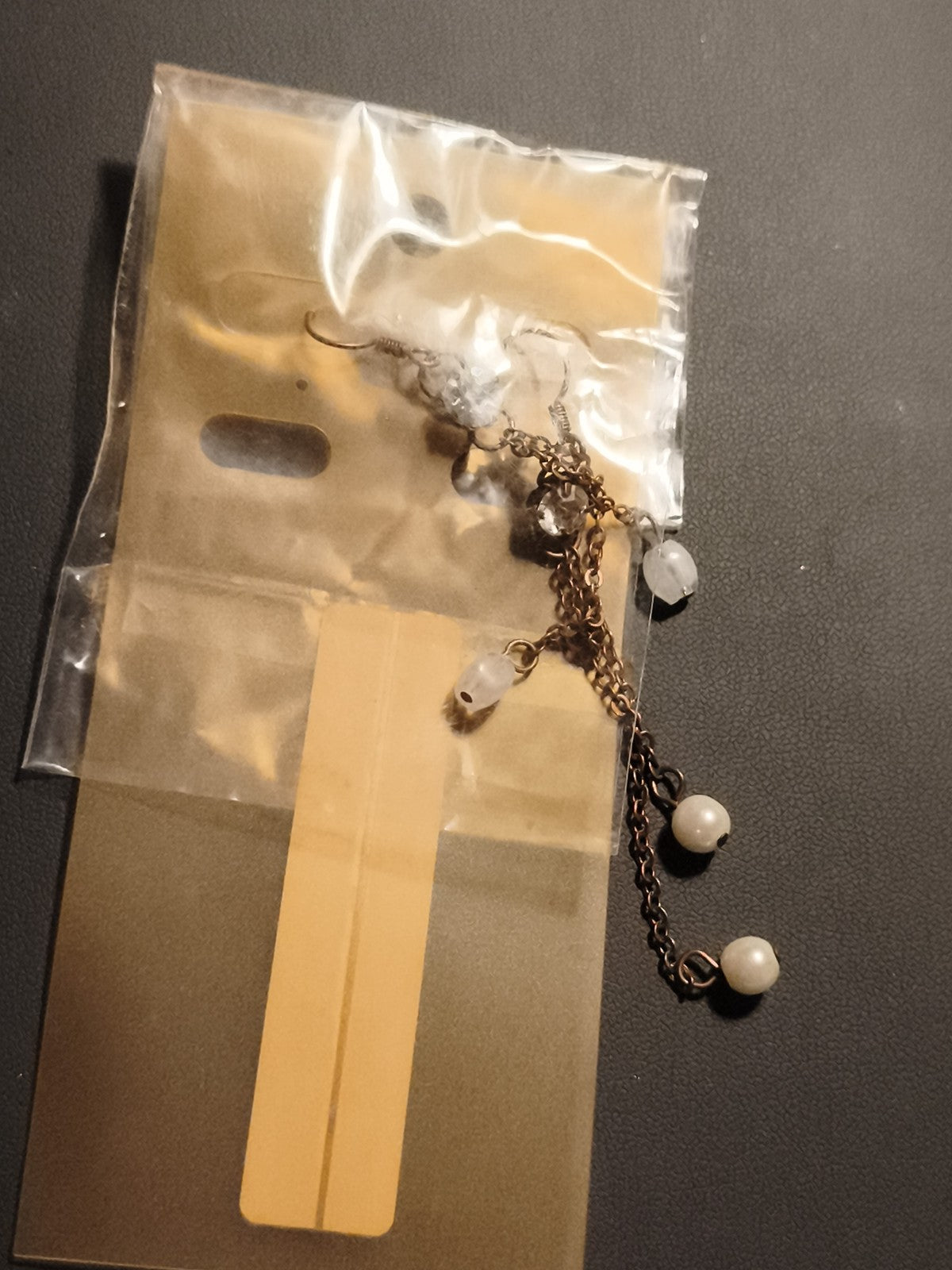 Boucles d'oreilles vintage pendantes perles blanches deadstock ancien magasin