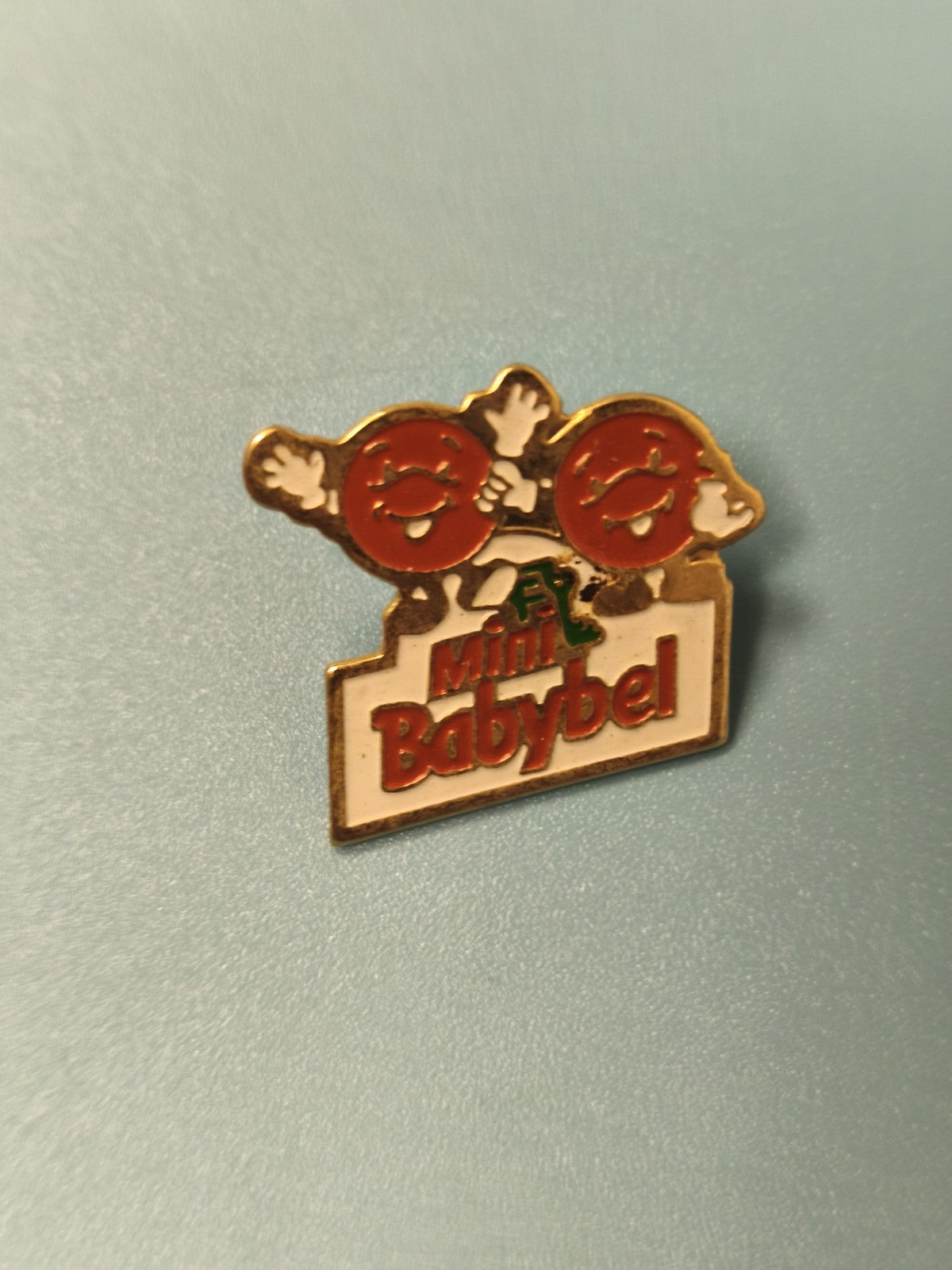 Vintage pin's Mini Babybel personnages rouges collection fromager ancien